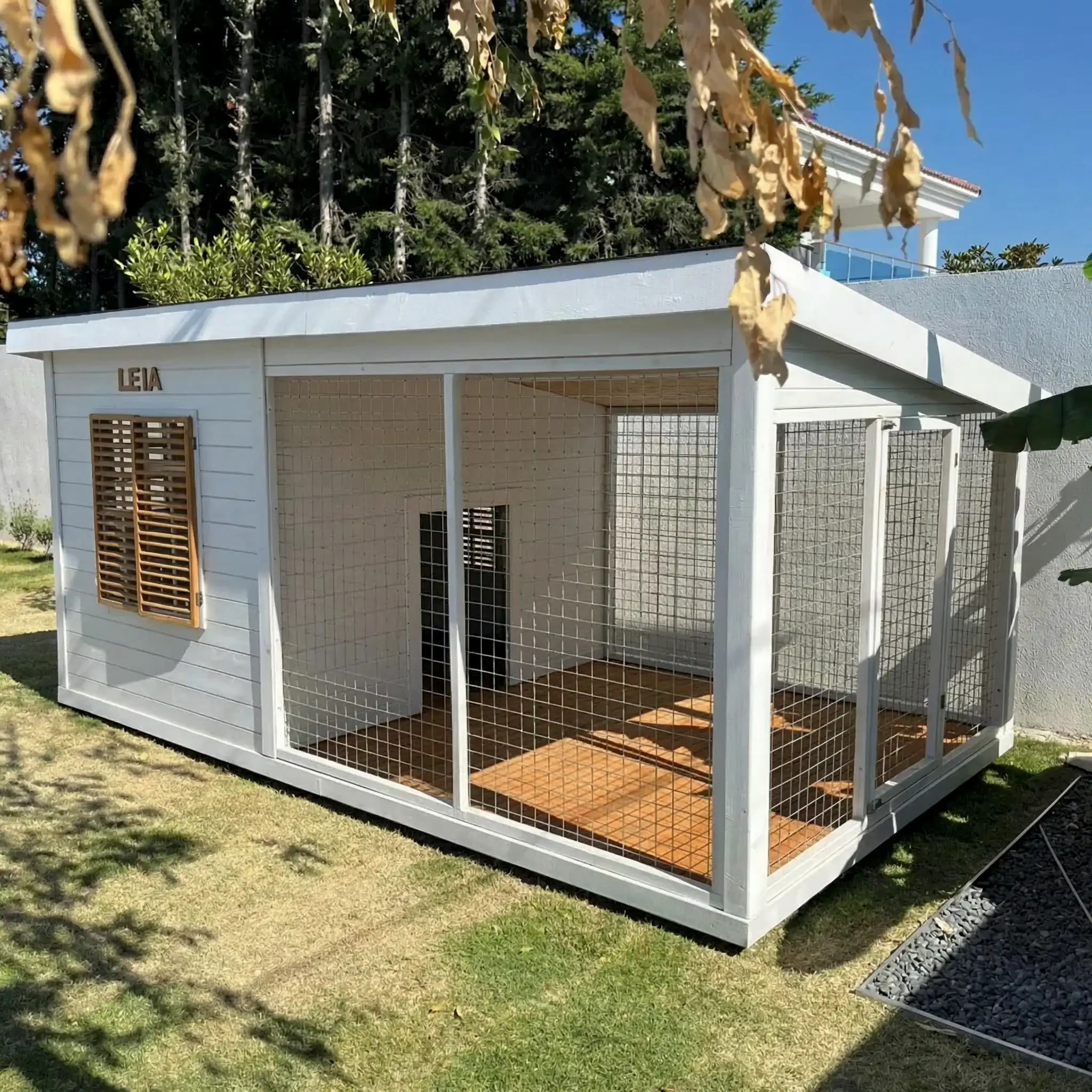 Leia Ahşap Köpek Kulübesi