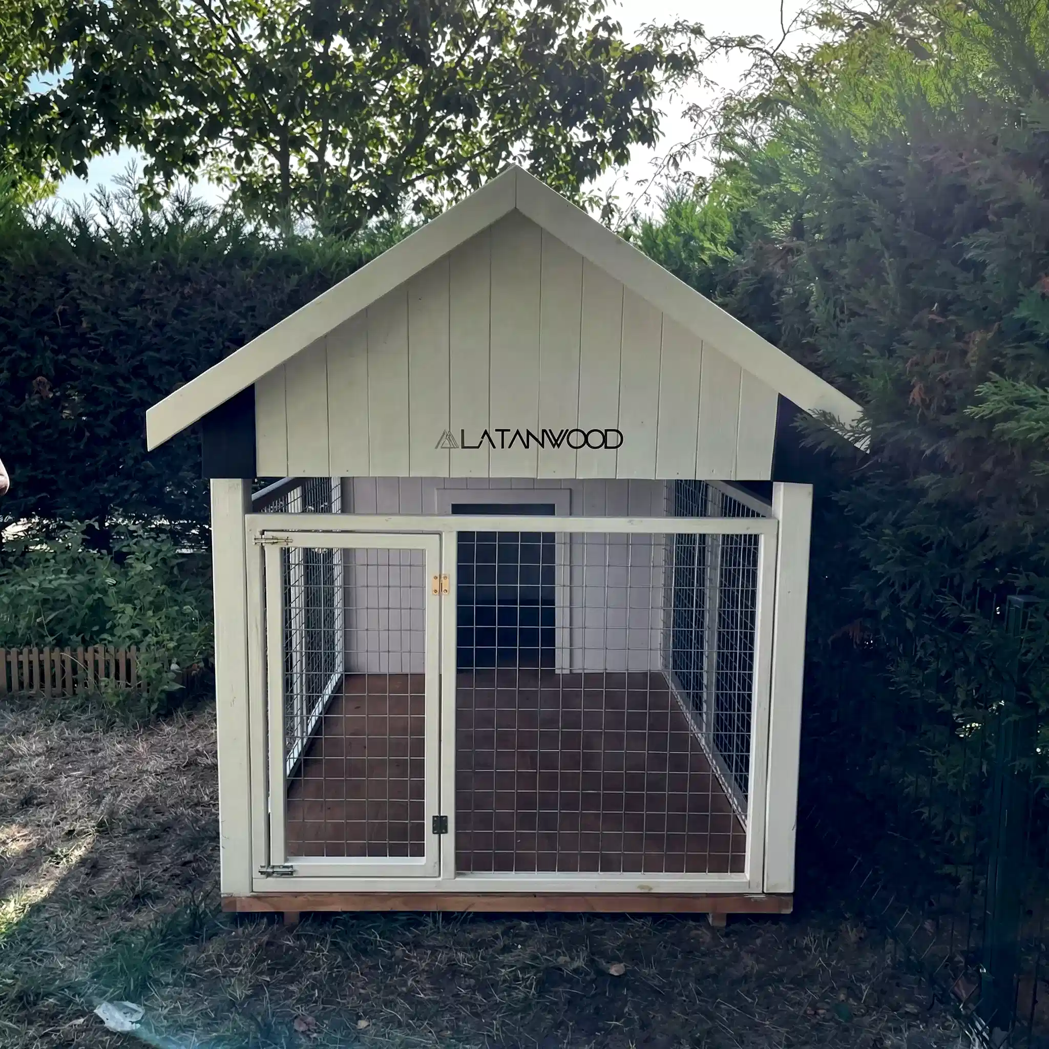 Lively Ahşap Köpek Kulübesi