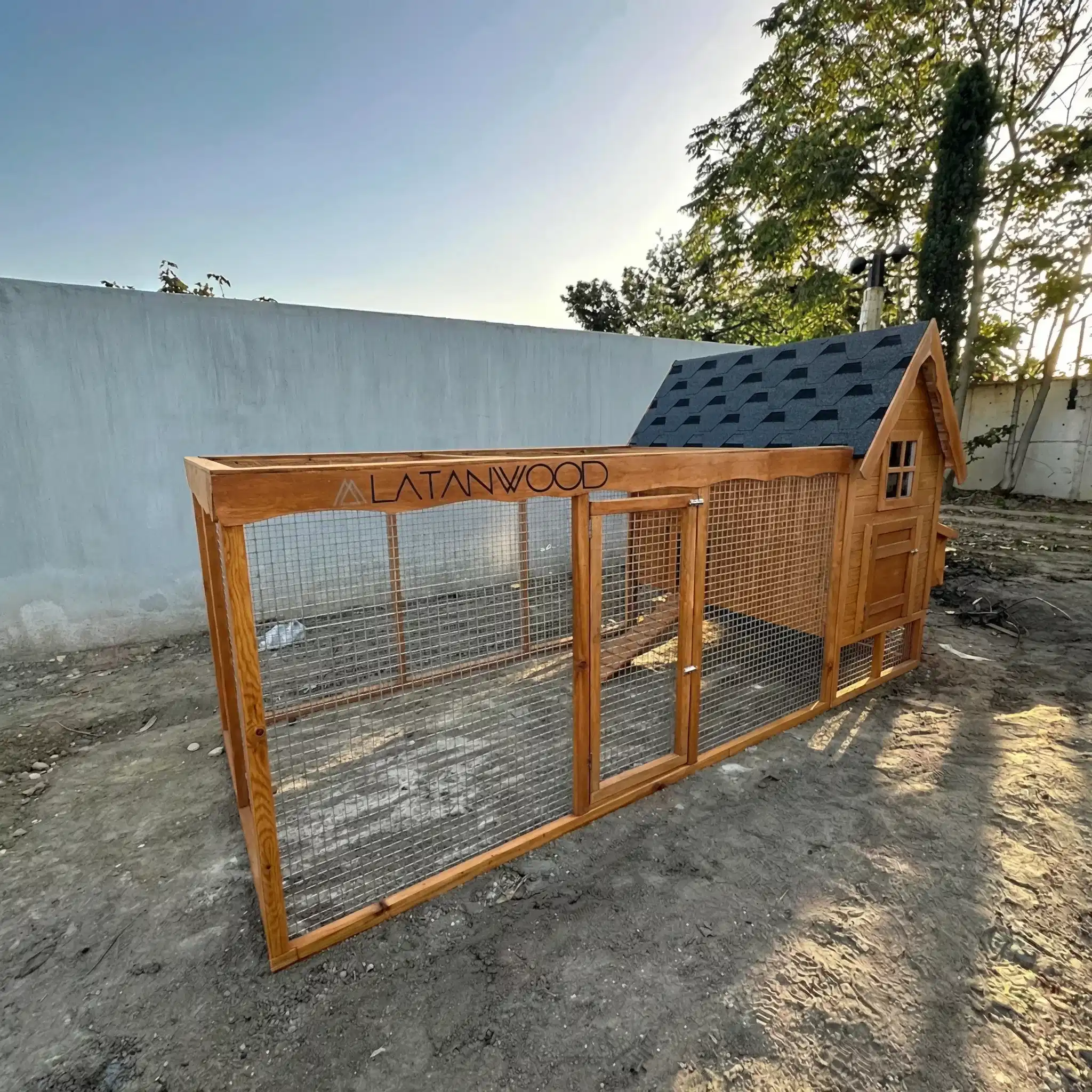 Sahilevleri Ahşap Tavuk Kulübesi