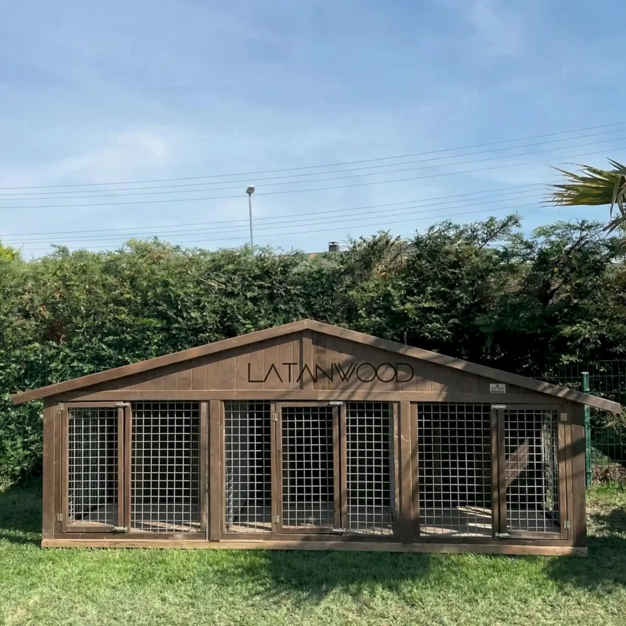 Samoi XXL Ahşap Köpek Kulübesi