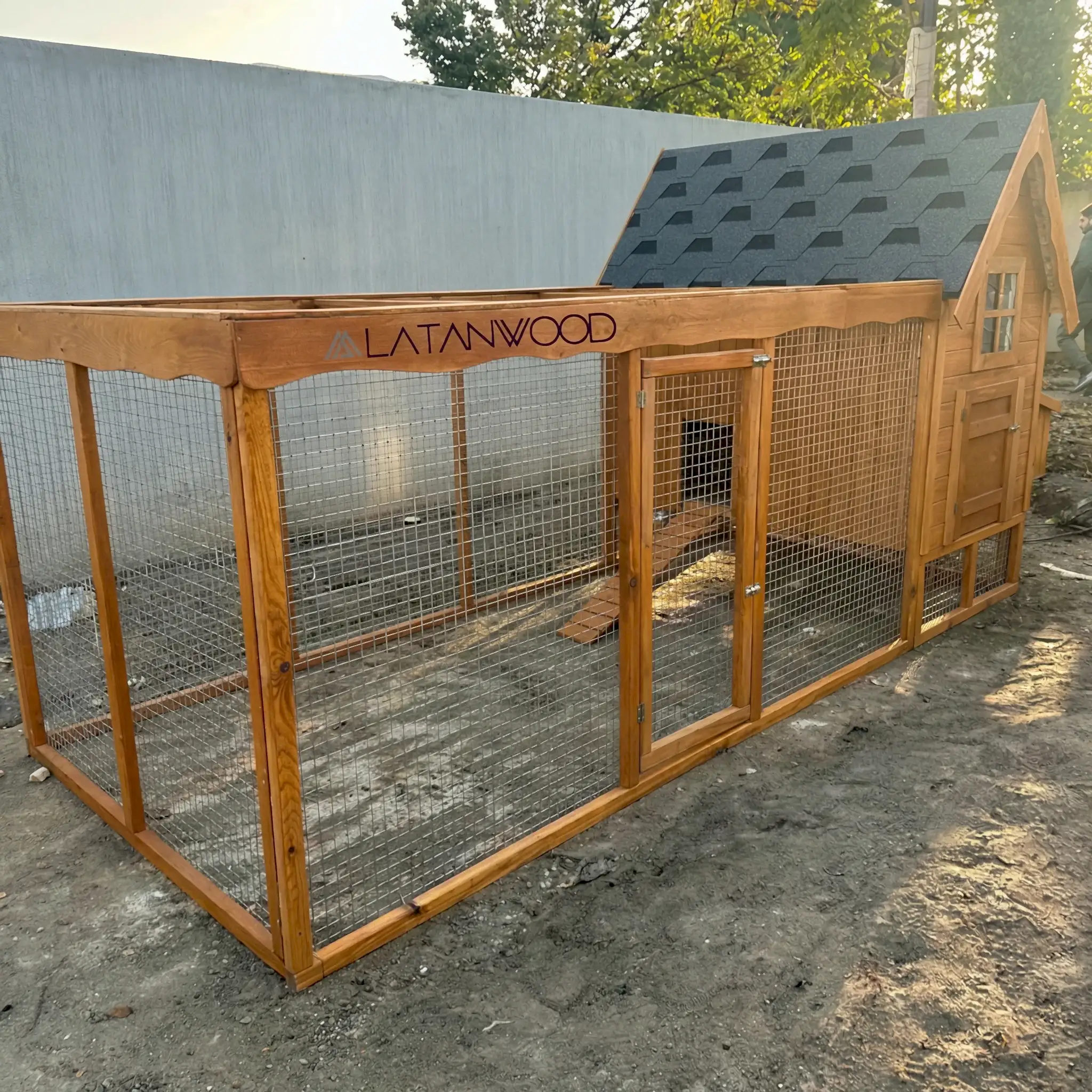 Sahilevleri Ahşap Tavuk Kulübesi