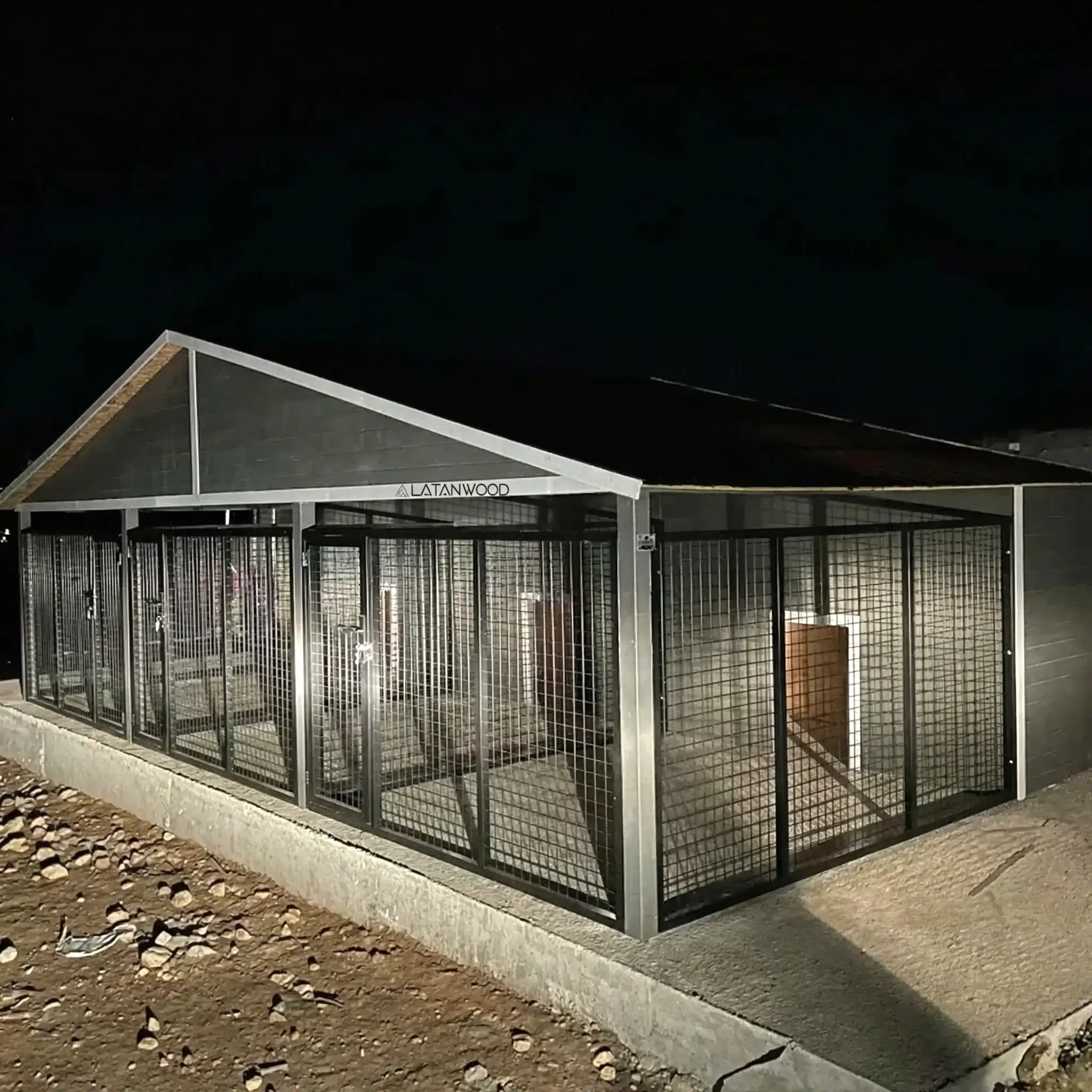 Nick Ahşap Köpek Kulübesi