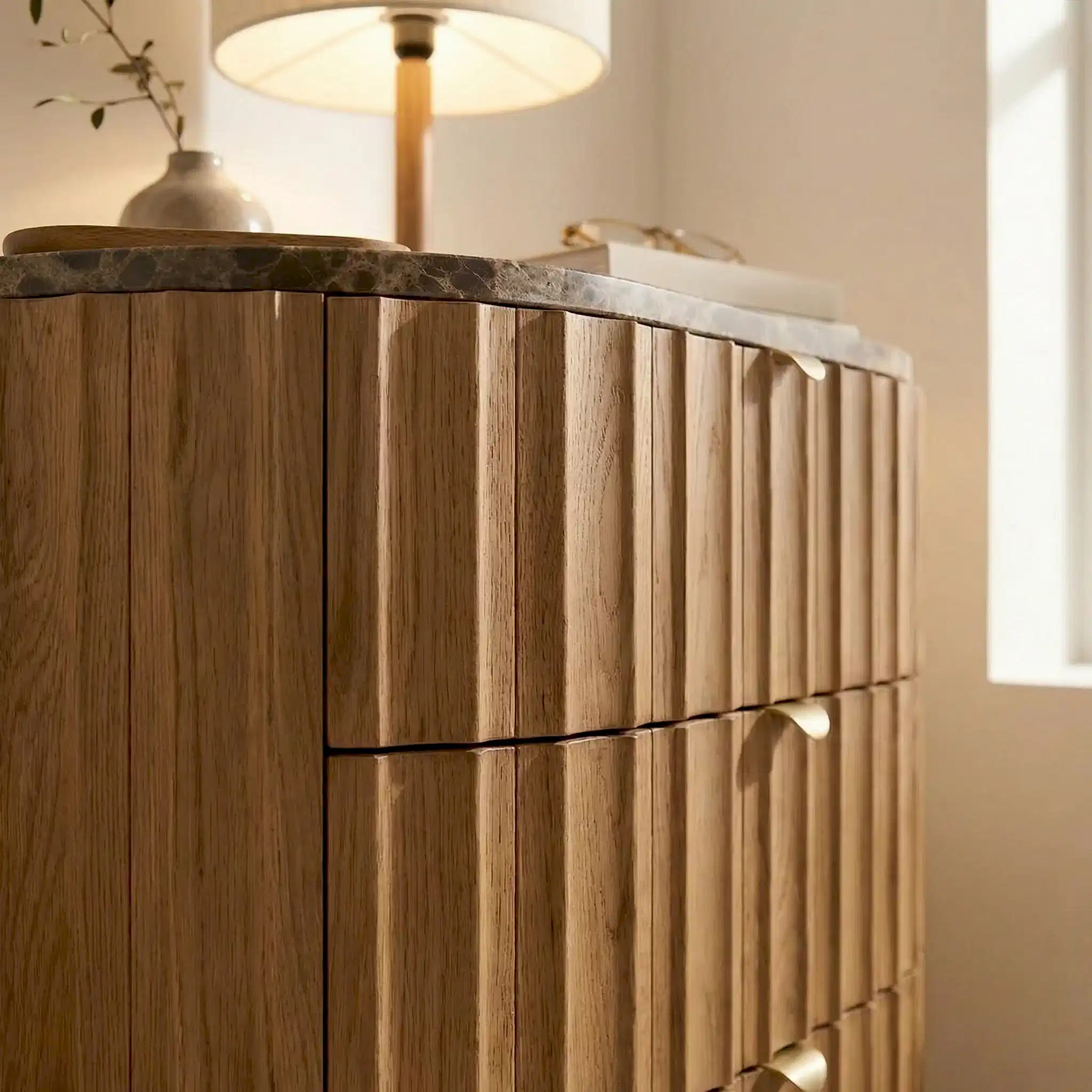 Fuzzy Chest Ahşap Komodin