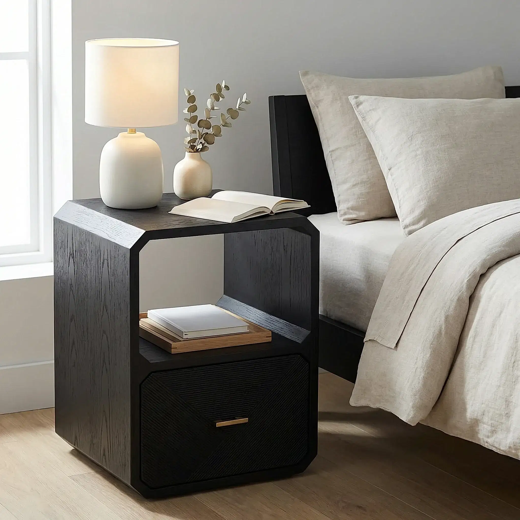 Gabriella Ahşap Komodin