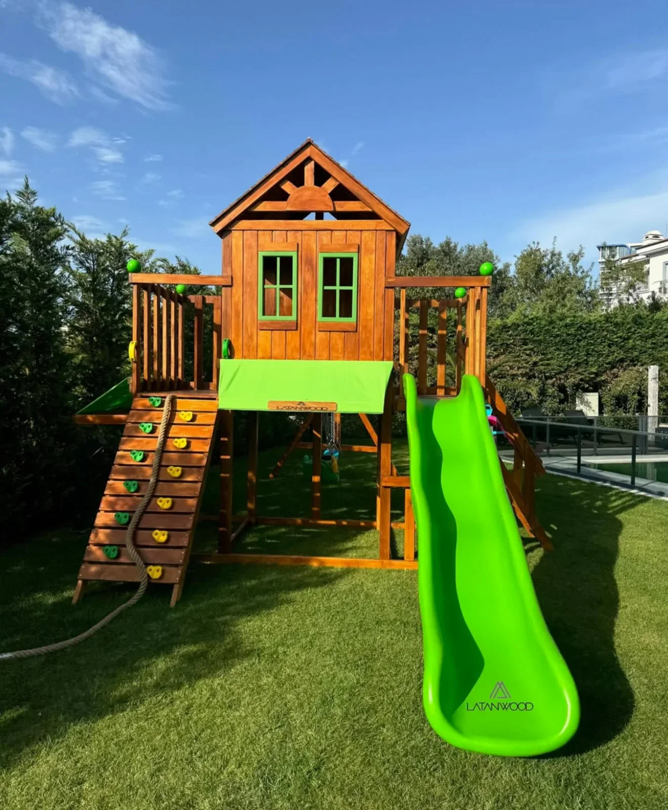 Bahçe için ahşap oyun evi, çocuk macera parkı ve tırmanma platformu – Latanwood