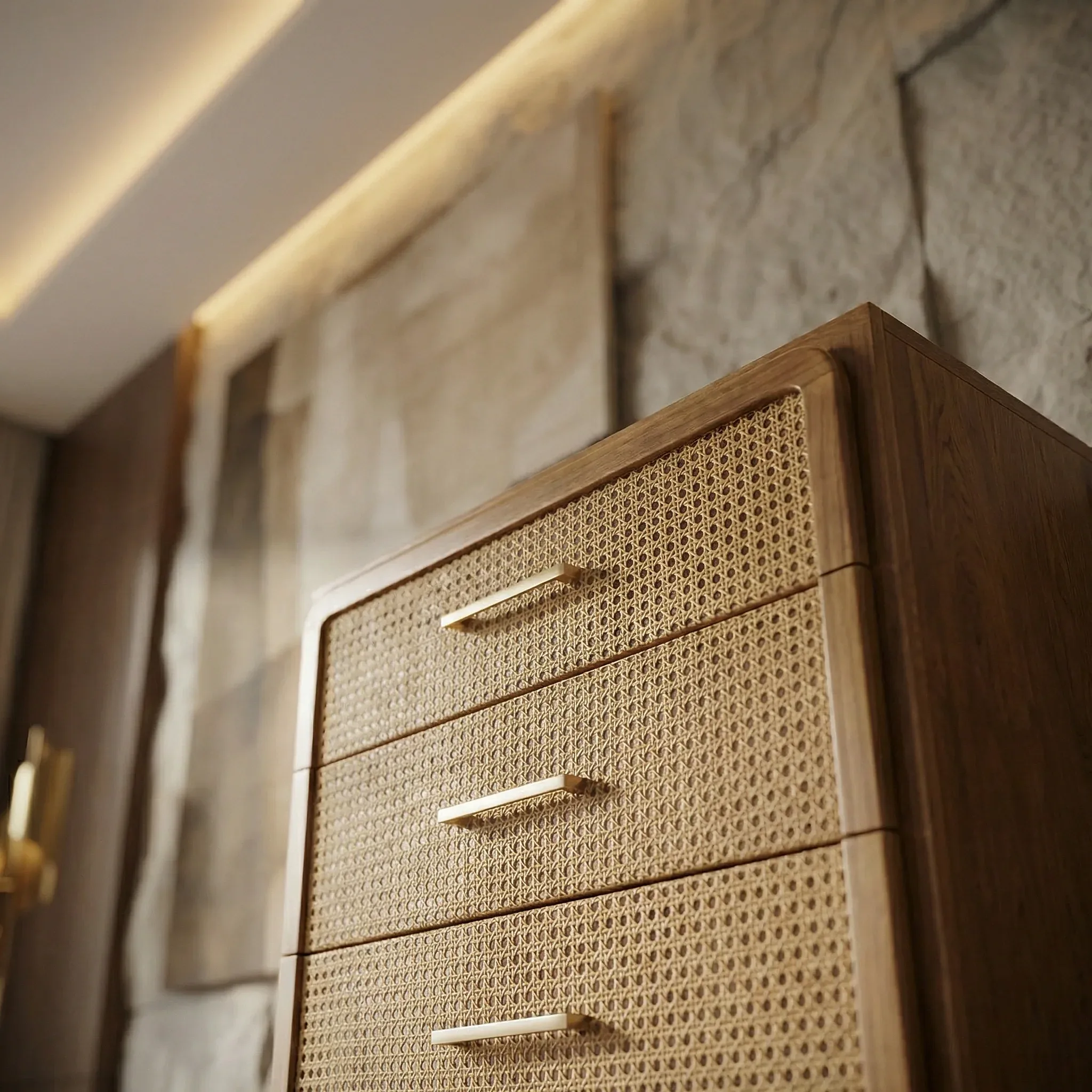 Rosaline Hazeranlı Uzun Ahşap Şifonyer