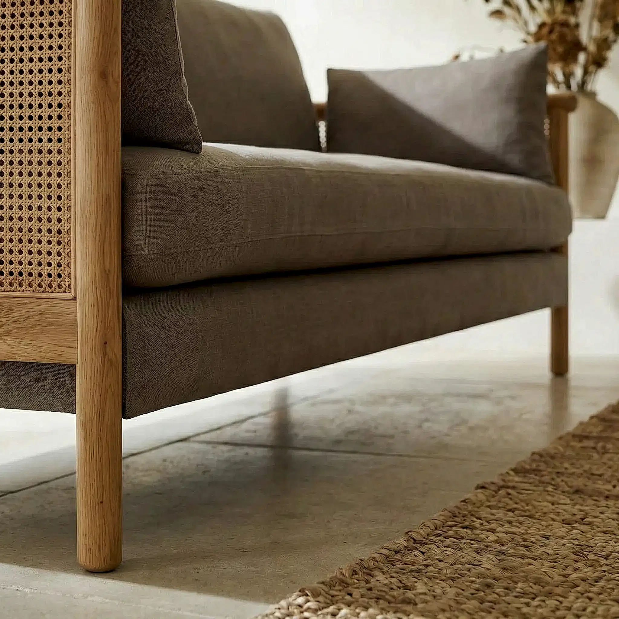 Soffy Hazeranlı Ahşap Koltuk